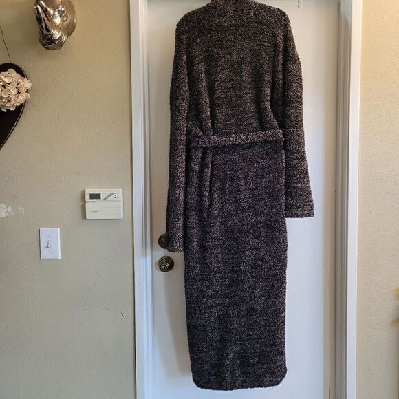 Barefoot dreams cozy chic size 1 robe - Picture 7 of 12